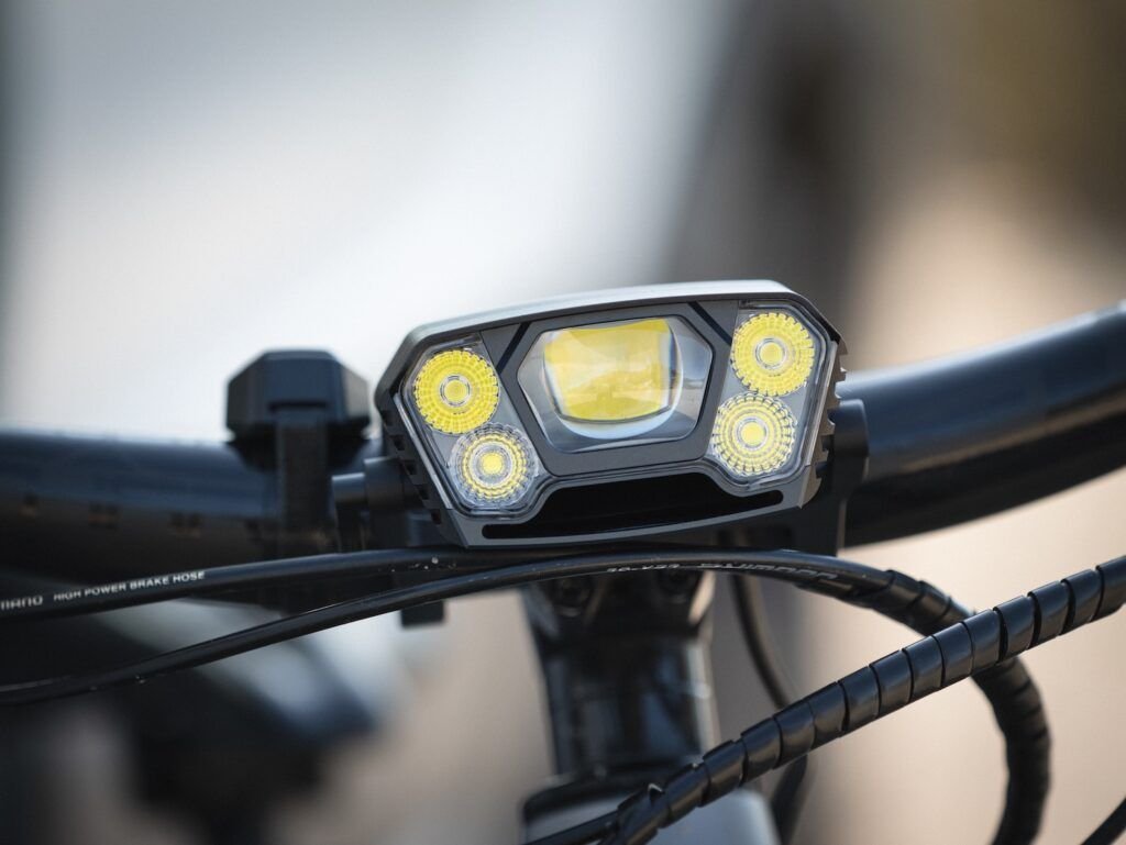 Magicshine Monteer 12000: La Luz Definitiva para MTB Nocturno