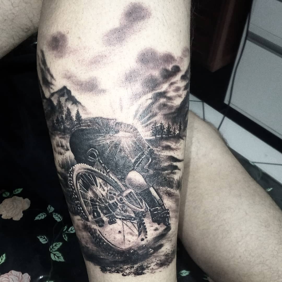 Arte en la piel, 15 Tatuajes muy currados sobre ciclismo Mountain