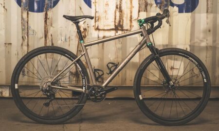 Gravel bike titanio - Velouria Far Away