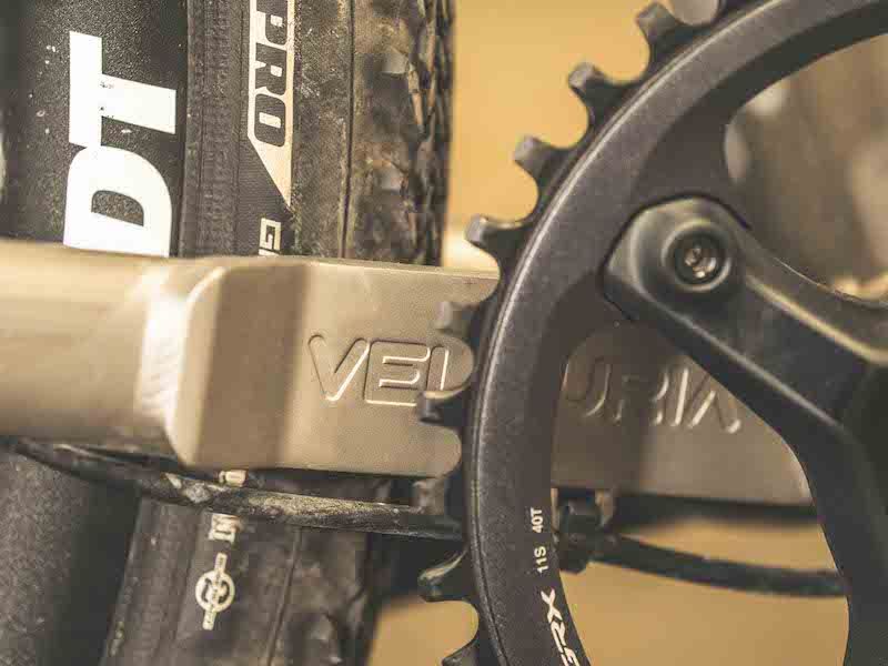 Gravel bike titanio - Velouria Far Away